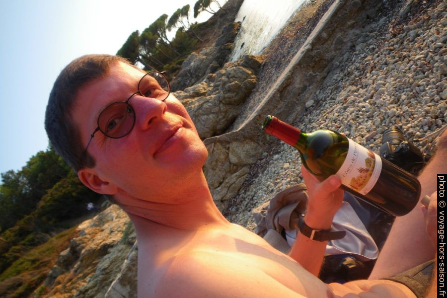 André et son Côtes de Provence. Photo © Alex Medwedeff
