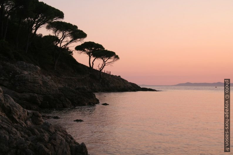 Pointe du Brouis le soir. Photo © André M. Winter