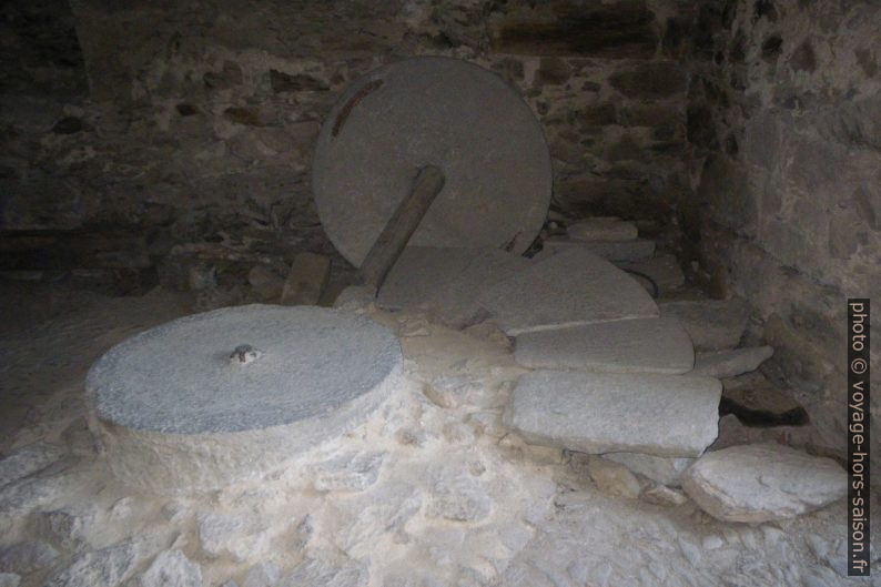 Moulin de la Chartreuse de la Verne. Photo © André M. Winter