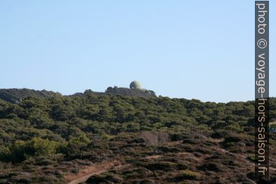 Radar terrestre à Giens. Photo © André M. Winter