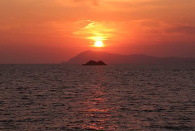 Coucher de soleil sur le Cap Sicié. Photo © André M. Winter