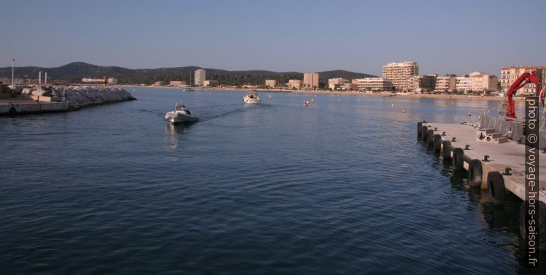 Port du Lavandou au matin. Photo © André M. Winter