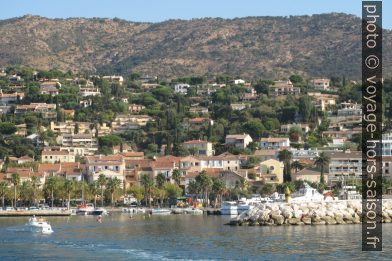 Gare maritime du Lavandou au matin. Photo © Veronika Schnablegger