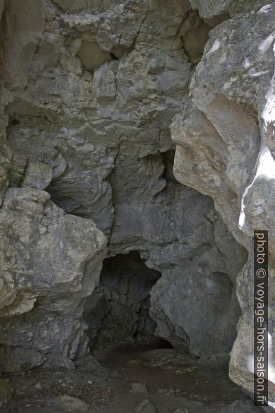 Grotte de la Cave Noire. Photo © Alex Medwedeff