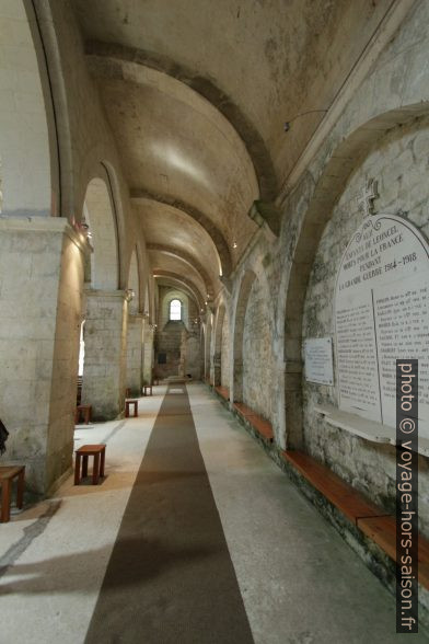 Collatéral de l'église abbatiale de Léoncel. Photo © André M. Winter