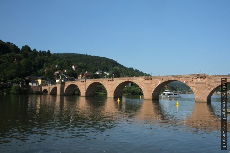 Le Vieux Pont de Heidelberg sur le Neckar. Photo © Alex Medwedeff