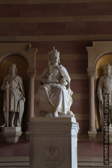 Statue de Rudolf de Habsbourg. Photo © Alex Medwedeff