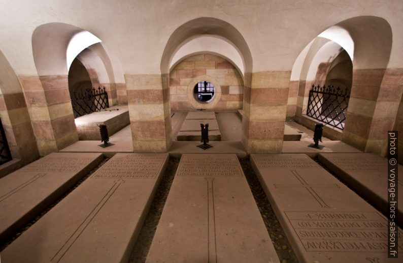 Tombes dans la crypte de la cathédrale de Speyer. Photo © André M. Winter