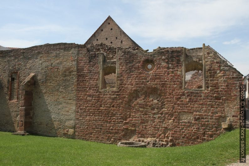 Une façade restante de l'ancienne synagogue de Speyer. Photo © Alex Medwedeff