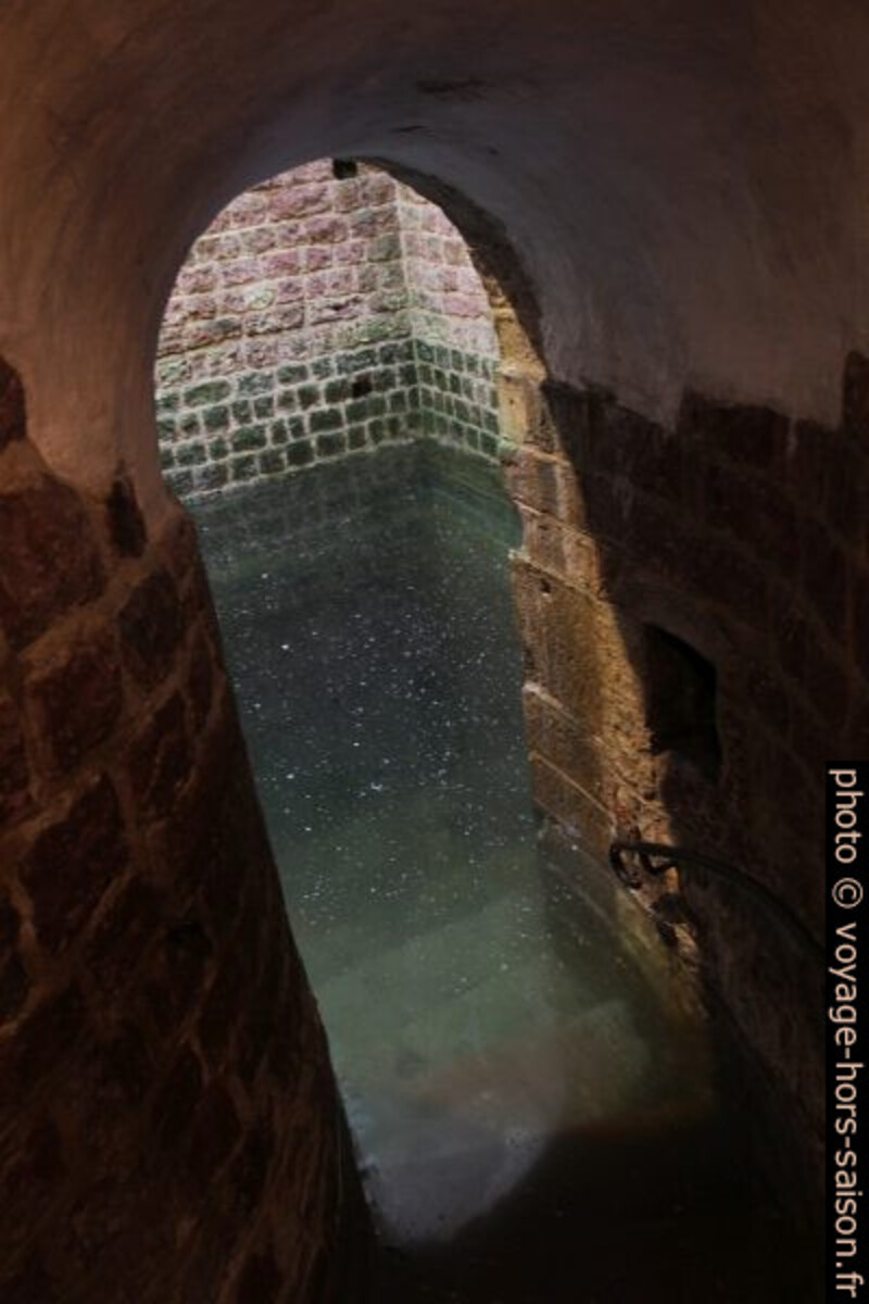 L'eau du bain rituel de Speyer. Photo © Alex Medwedeff