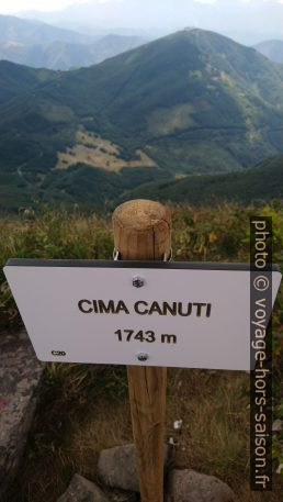 Marque du sommet de la Cima Canuti. Photo © André M. Winter