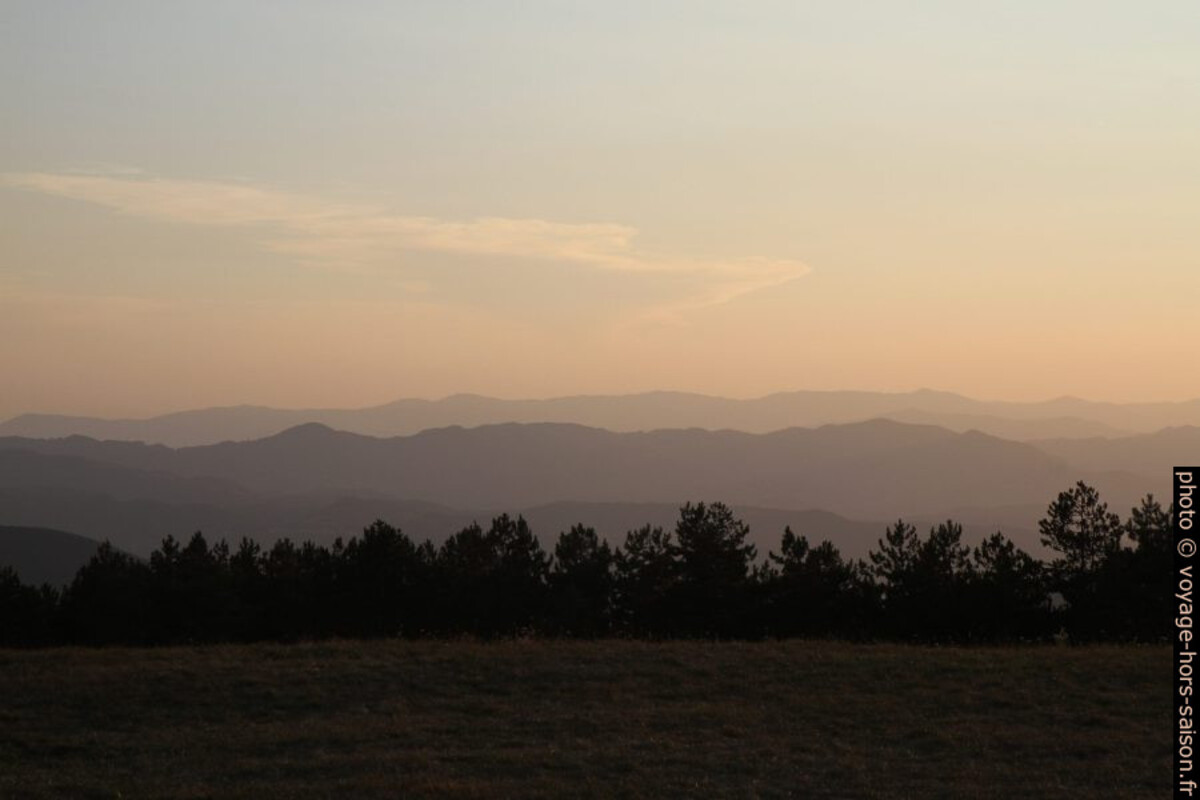 Fin de soirée au Monte Argegna. Photo © Alex Medwedeff