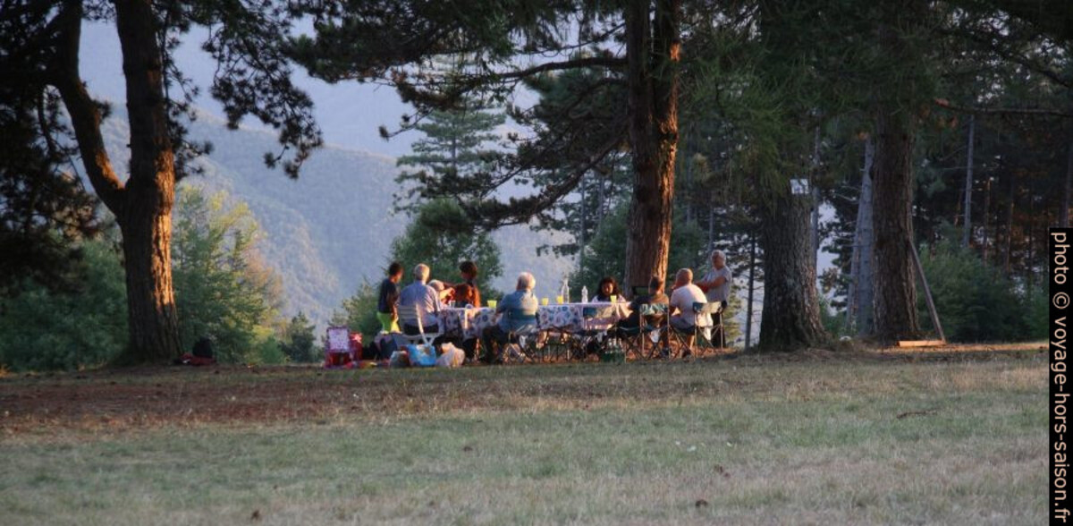 Une fête familiale sur le Monte Argegna. Photo © André M. Winter