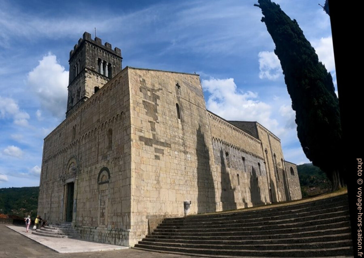Duomo di San Cristoforo di Barga. Photo © André M. Winter