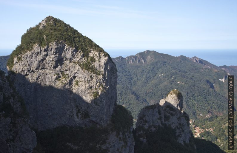 Monte Procinto et Piccolo Procinto. Photo © Alex Medwedeff