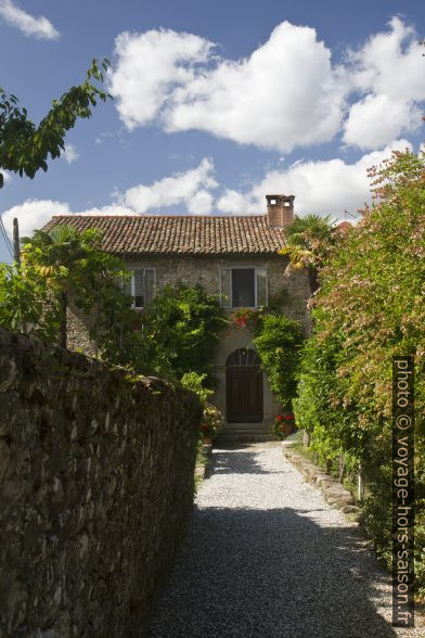 Une maison de Castiglione di Garfagnana. Photo © Alex Medwedeff