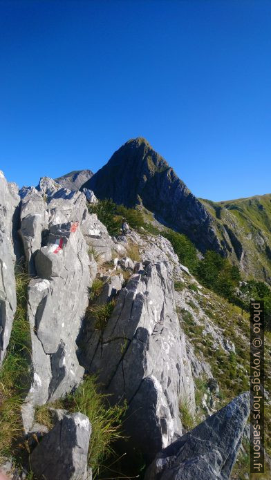 Grimpe dans la crête sud Monte Macina. Photo © André M. Winter