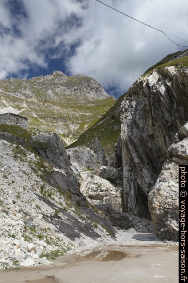 Monte Sella et Cava Collettino. Photo © Alex Medwedeff
