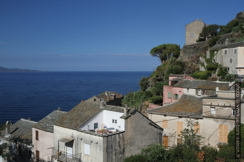 Les maisons de Nonza. Photo © Alex Medwedeff