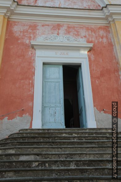 Porte de l'église Santa Giulia. Photo © Alex Medwedeff