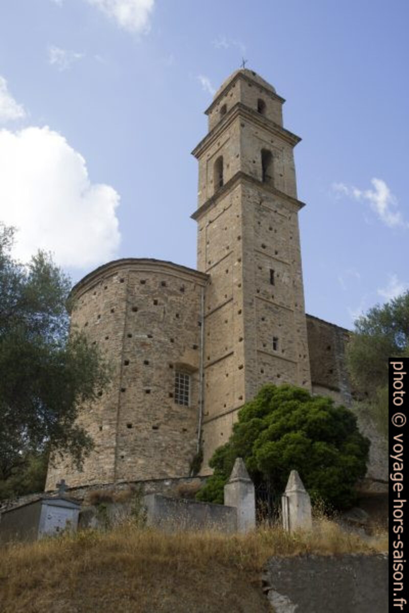 L'Église San Martinu sur la colline. Photo © Alex Medwedeff