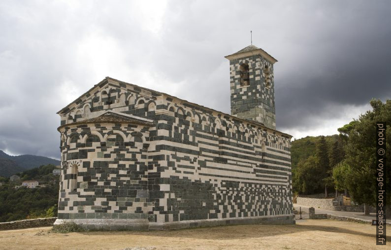 Église Saint-Michel de Murato. Photo © Alex Medwedeff