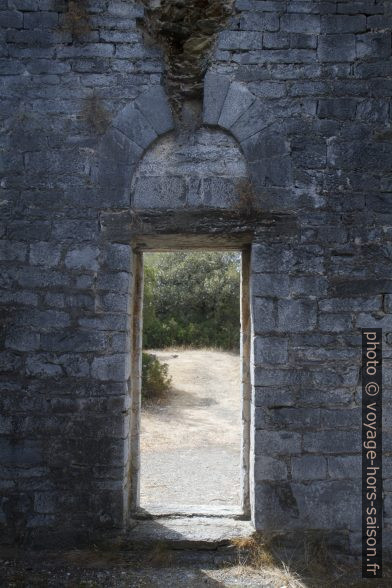 Porte de la Chapelle San Quilico. Photo © Alex Medwedeff