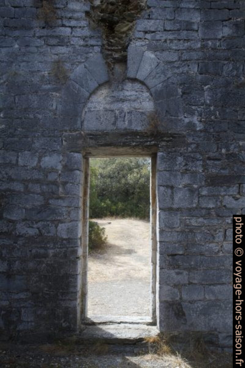 Porte de la Chapelle San Quilico. Photo © Alex Medwedeff