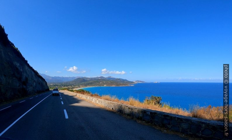 Plage et Pointe de Lozari. Photo © André M. Winter