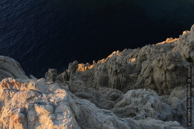 Rochers de la Pietra de l'Île Rousse. Photo © Alex Medwedeff