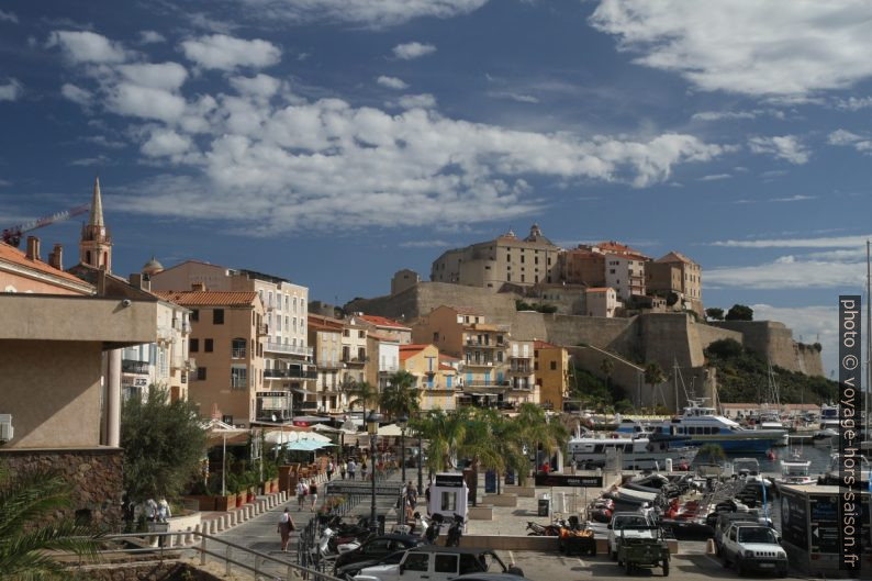 La Citadelle de Calvi vue du port. Photo © Alex Medwedeff