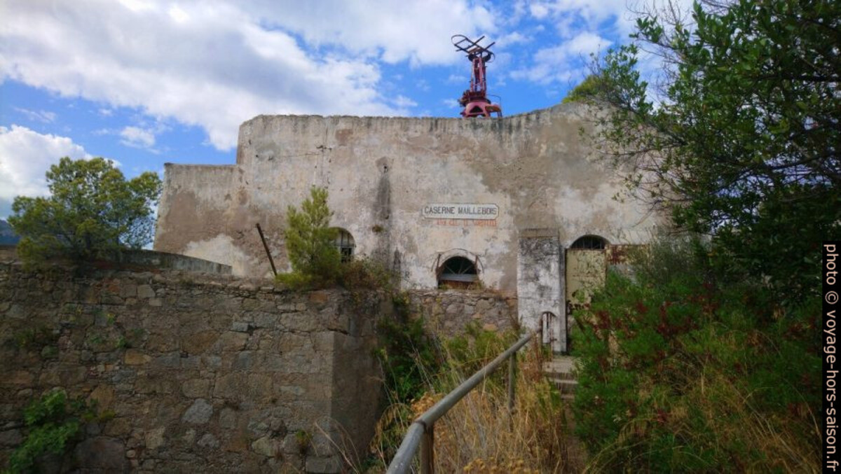 Accès au Fort Mozzello. Photo © André M. Winter