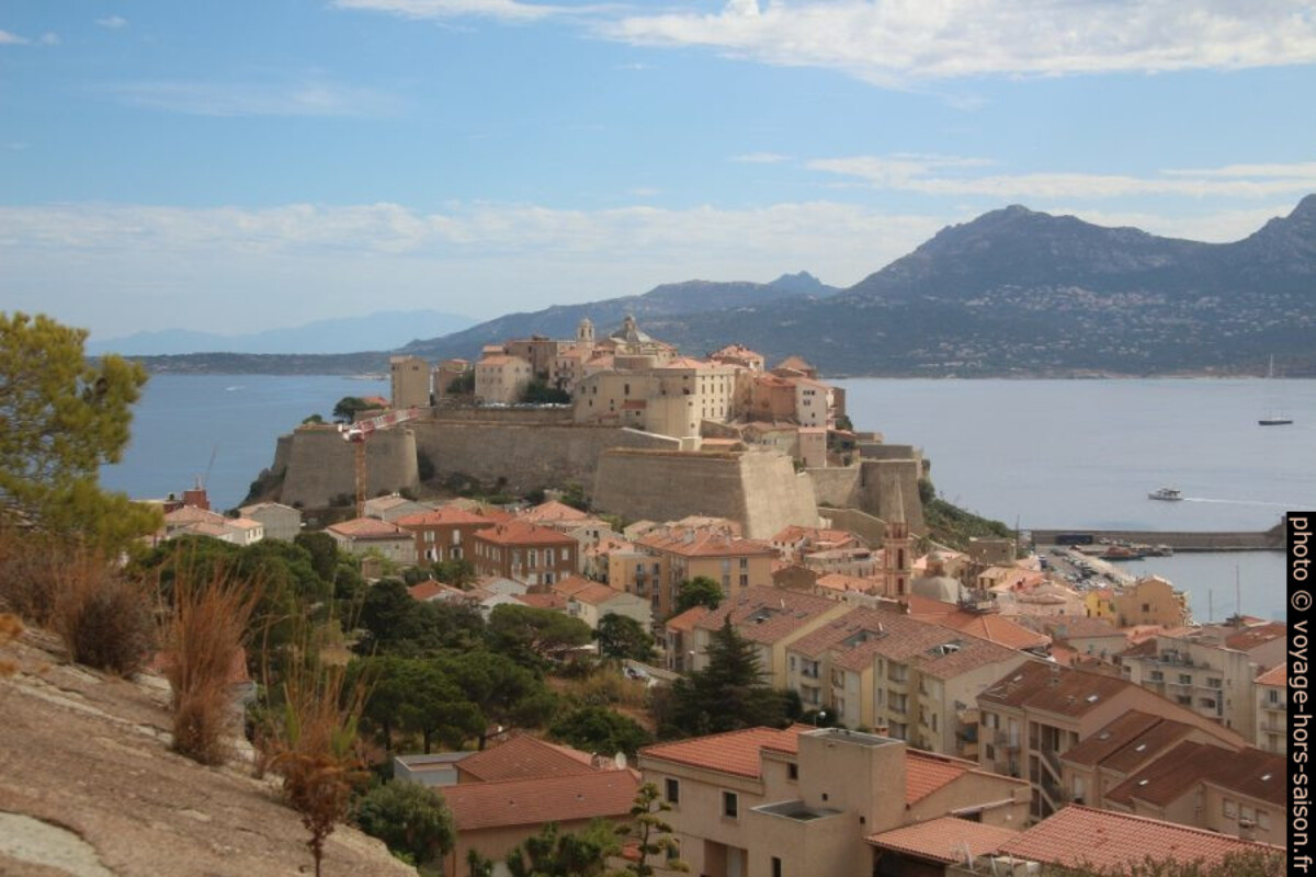 La Citadelle de Calvi vue du Fort Mozzello. Photo © André M. Winter