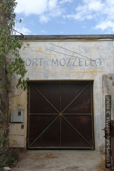 Ancien Centre Ethnographique de Recherche Métallurgique dans le Fort Mozzello. Photo © André M. Winter