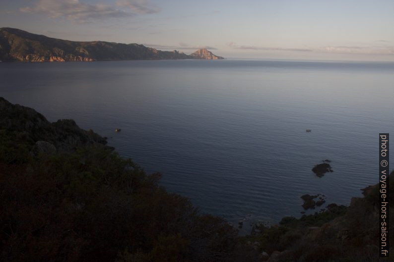 Golfe de Porto et Capu Rossu. Photo © Alex Medwedeff