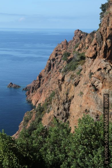 La Punta a Scopa vue de la grotte-taffoni. Photo © Alex Medwedeff