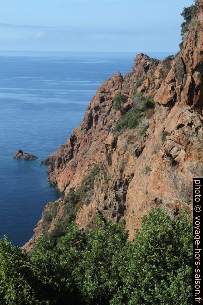 La Punta a Scopa vue de la grotte-taffoni. Photo © Alex Medwedeff