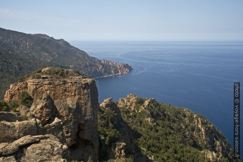 Le Château Fort et la Punta di Ficaghiola. Photo © Alex Medwedeff