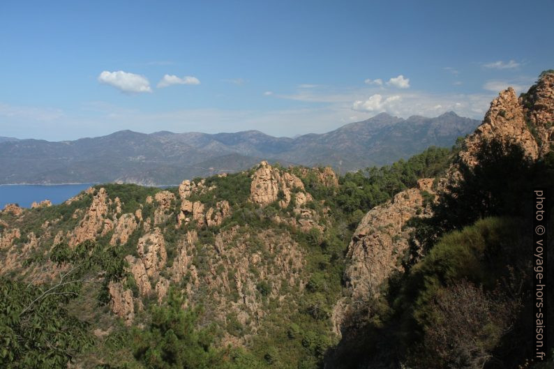 Crête du Château Fort. Photo © Alex Medwedeff