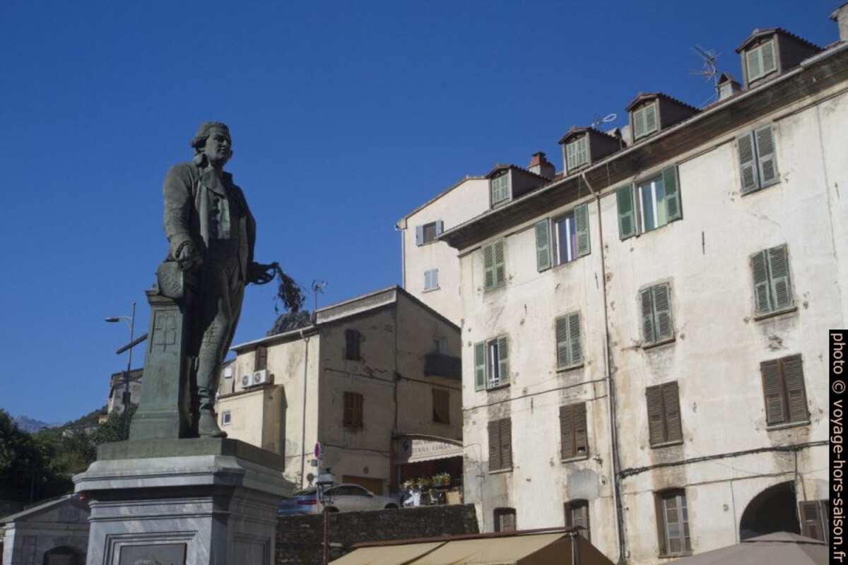 Statue de Pascal Paoli. Photo © Alex Medwedeff