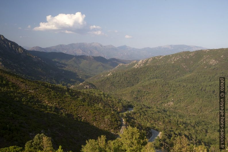 Vallée du Vecchio vue du Belvédère de Pasciola. Photo © Alex Medwedeff