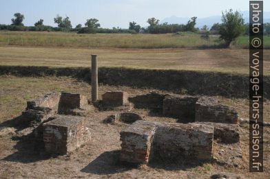 Ruines paléochrétiennes à côté de la Cathédrale de Canonica. Photo © Alex Medwedeff