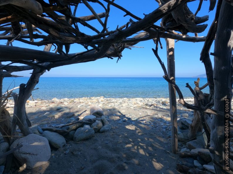 Une cabane sur la Plage de Campo Magiore. Photo © André M. Winter