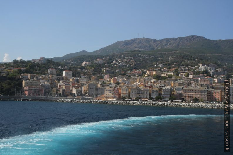 Nous quittons Bastia en ferry. Photo © Alex Medwedeff