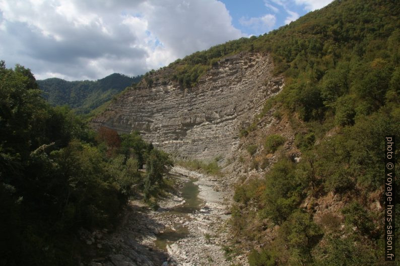 La rivière Santerno à Coniale. Photo © André M. Winter