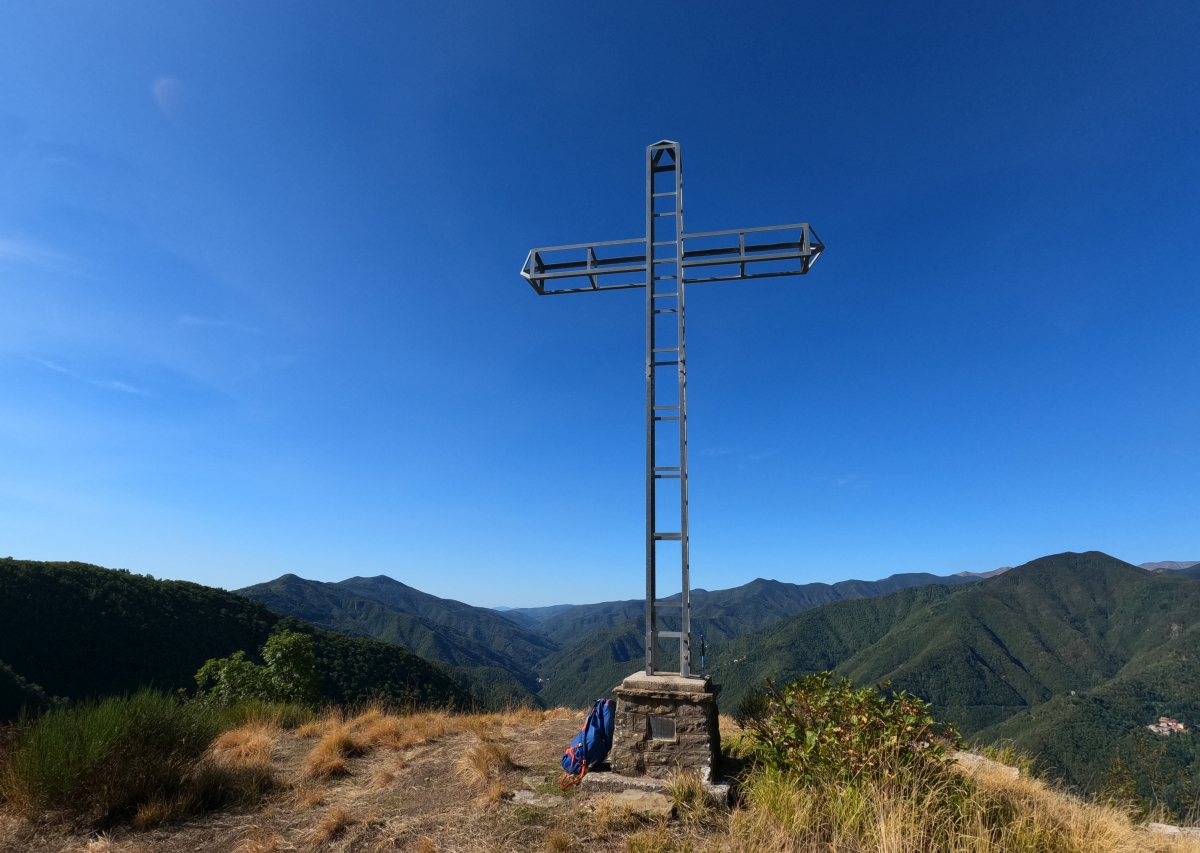 Poggio la Croce. Photo © André M. Winter