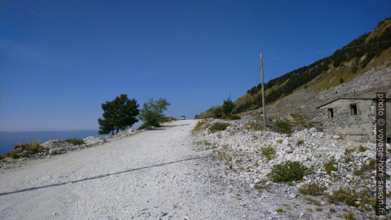 Notre Trafic au col Foce di Pianza. Photo © André M. Winter