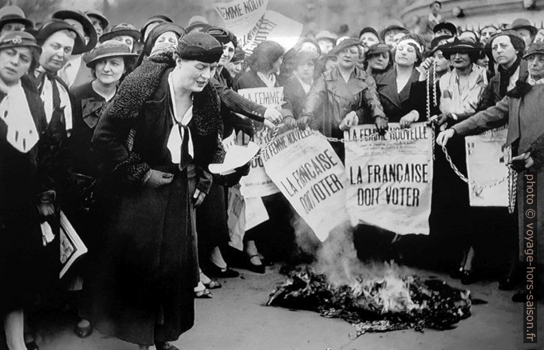 Lutte féministe pour le vote dans les années 1930. Photo © André M. Winter