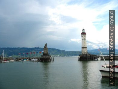 Lion et phare de Lindau. Photo © Alex Medwedeff