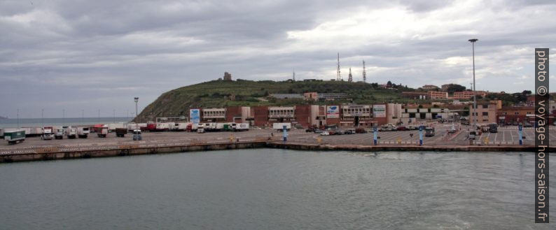 Embarcadère de Piombino. Photo © André M. Winter